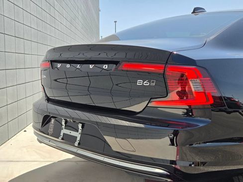 Used 2023 Volvo S90 B6 Plus AWD/4WD image 11