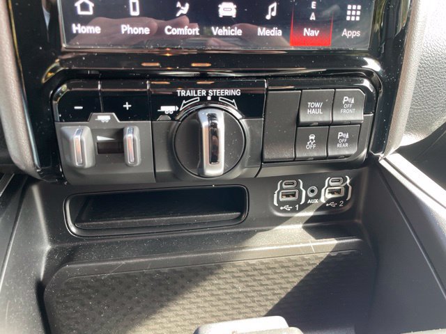 Used 2023 RAM 1500 Big Horn AWD/4WD image 33