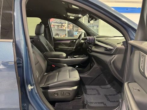 Used 2025 Buick Enclave Preferred image 15