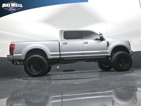 Used 2021 Ford F250 Platinum w/ FX4 Off-Road Package AWD/4WD image 24