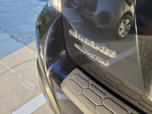 Used 2018 Subaru Crosstrek 2.0i Premium w/ Eyesight System AWD/4WD image 9
