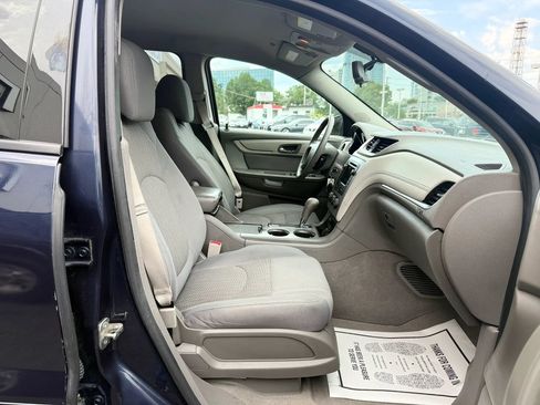 Used 2015 Chevrolet Traverse LS FWD image 34