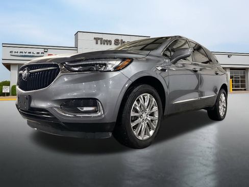 Used 2020 Buick Enclave Essence image 10