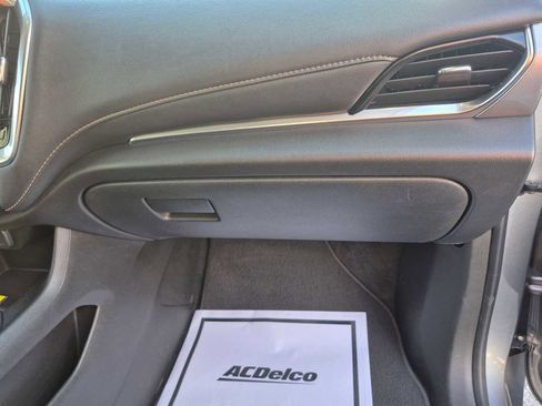 Used 2019 Chevrolet Traverse LT image 29