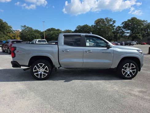 Used 2023 Chevrolet Colorado Z71 w/ Z71 Convenience Package 2 image 9