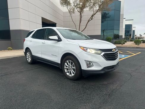Used 2020 Chevrolet Equinox LT image 3
