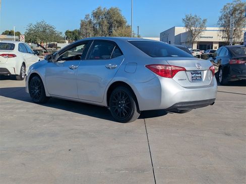 Used 2017 Toyota Corolla LE image 3