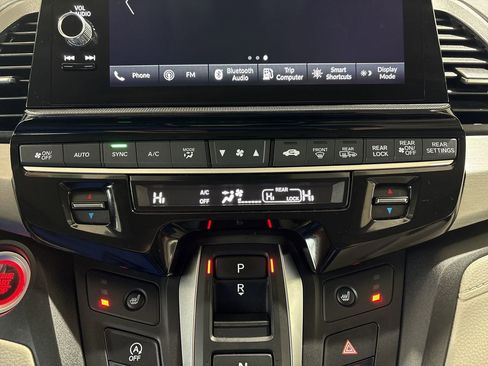 Used 2025 Honda Odyssey EX-L image 18