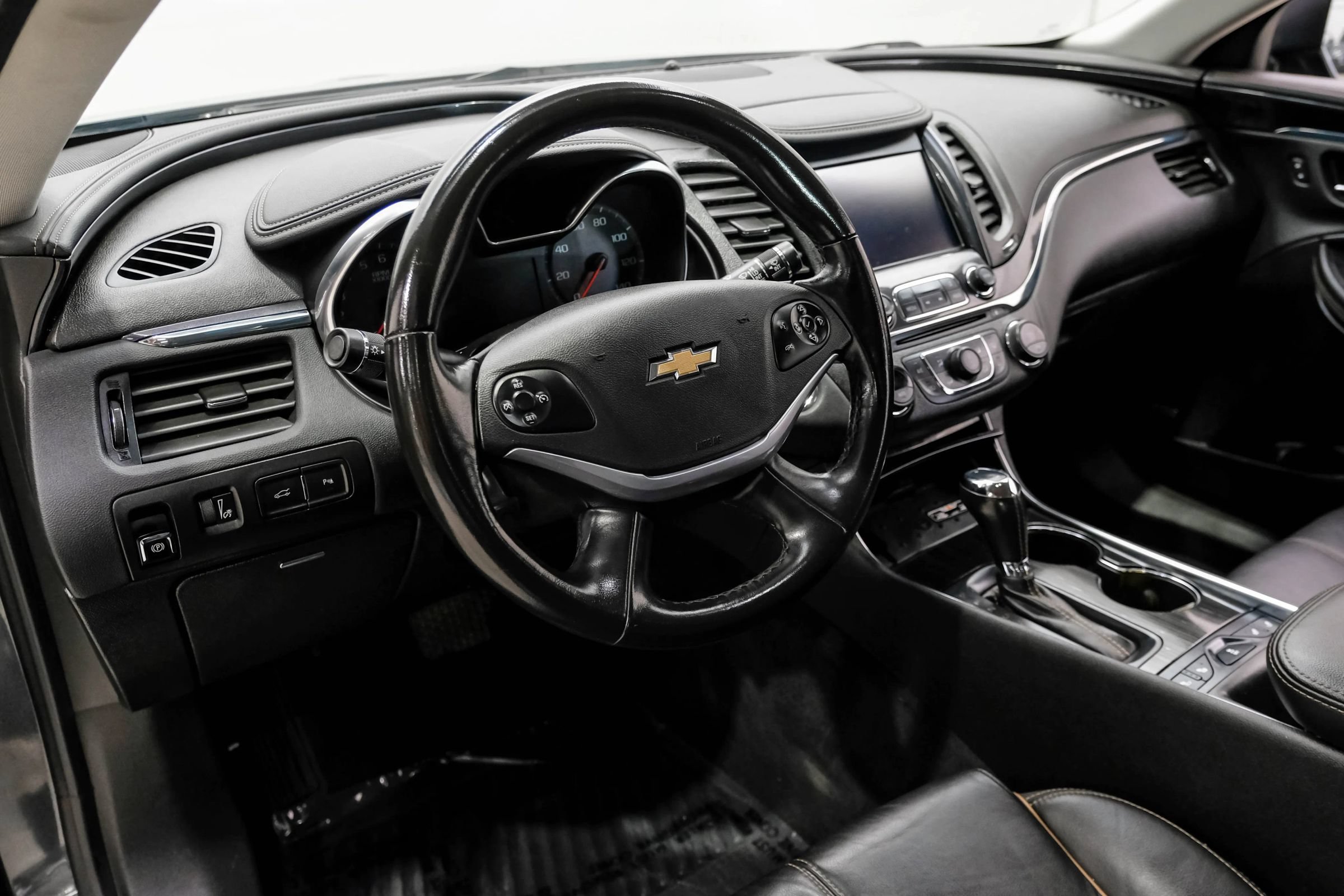 Used 2019 Chevrolet Impala Premier FWD image 16