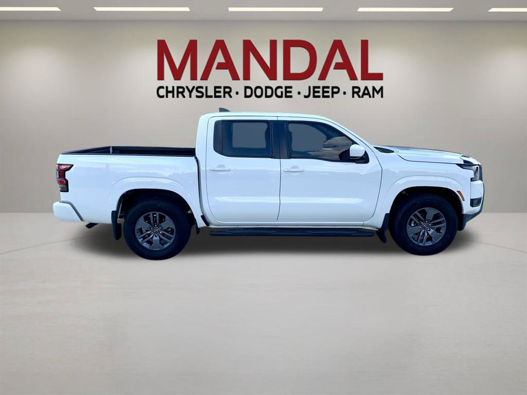 Used 2025 Nissan Frontier SV RWD image 5