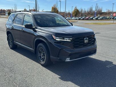 New 2025 Honda Pilot TrailSport