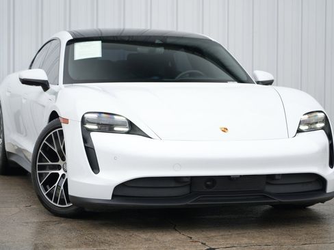 Used 2023 Porsche Taycan image 4