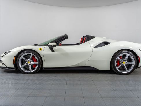 Certified 2025 Ferrari SF90 Spider image 3