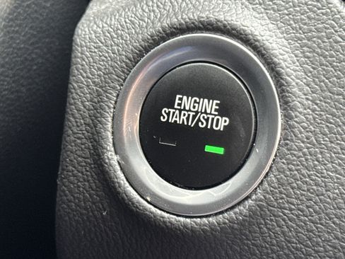 Used 2020 Buick Envision Essence image 18