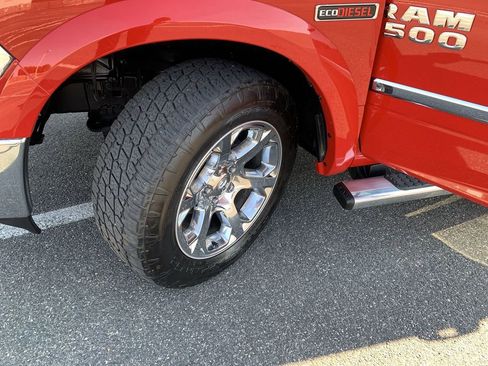 Used 2018 RAM 1500 Laramie w/ Convenience Group image 12