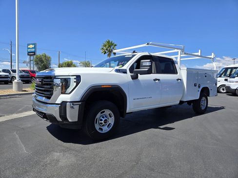 New 2024 GMC Sierra 2500 Pro w/ Convenience Package image 3