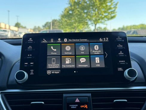 Used 2018 Honda Accord Sport image 30