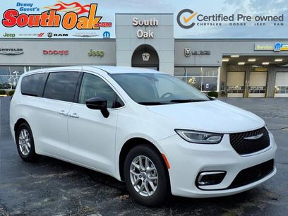 Certified 2024 Chrysler Pacifica Touring-L