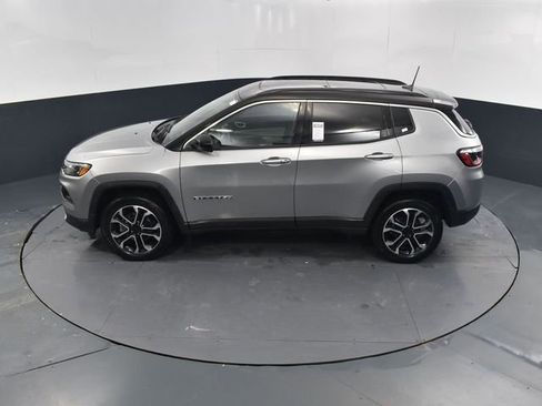 Used 2022 Jeep Compass Limited w/ Sun and Sound Group image 45