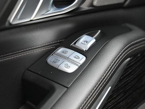 Used 2021 BMW X7 M50i w/ Cold Weather Package AWD/4WD image 40