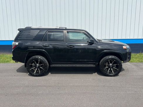Used 2014 Toyota 4Runner Trail Premium image 4
