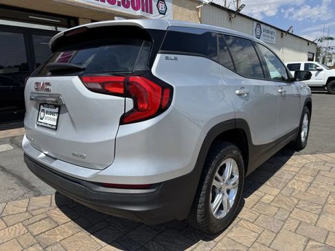 Used 2020 GMC Terrain SLE AWD/4WD image 2