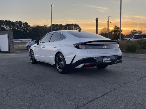 Used 2024 Hyundai Sonata SEL w/ Convenience Package image 5