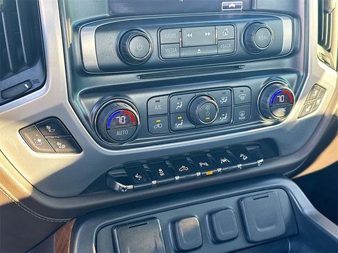 Used 2018 GMC Sierra 1500 SLT image 14