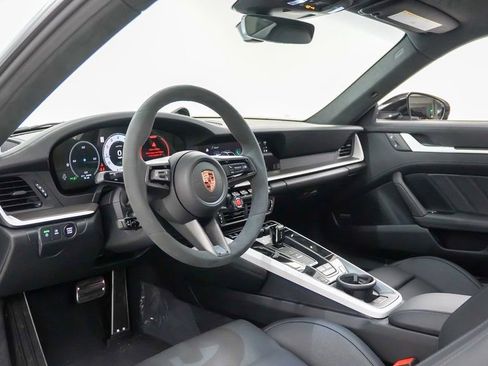 New 2026 Porsche 911 GTS image 4