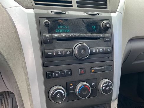 Used 2011 Chevrolet Traverse LT w/ Personal Connectivity Package FWD image 7