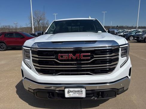 New 2026 GMC Sierra 1500 SLT AWD/4WD image 11