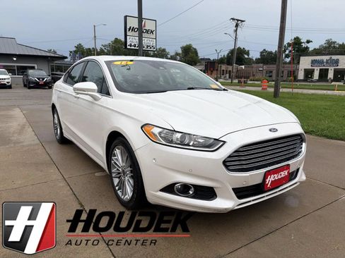 Used 2014 Ford Fusion SE w/ Equipment Group 202A FWD image 1