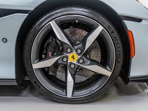 Certified 2022 Ferrari Portofino M image 17