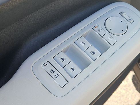 New 2026 Hyundai Santa Fe SE image 13