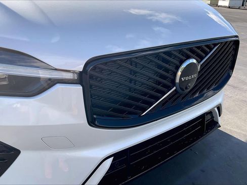 New 2026 Volvo XC60 B5 Plus w/ Protection Package Premier image 33
