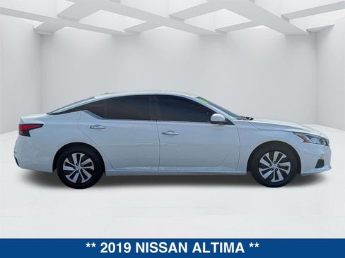 Used 2019 Nissan Altima 2.5 S FWD image 3