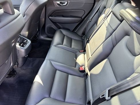 Used 2019 Volvo XC60 T5 Inscription w/ Protection Package Premier image 8