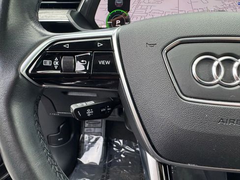 Used 2022 Audi e-tron Chronos w/ Chronos Package image 33