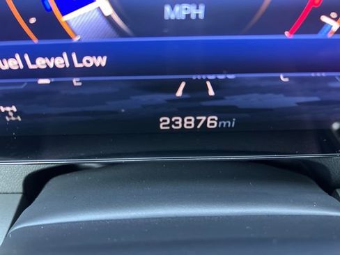 Certified 2025 Chevrolet Traverse LT image 24