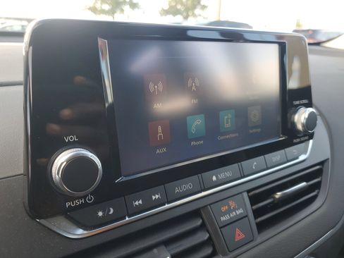 Certified 2023 Nissan Altima 2.5 S image 18