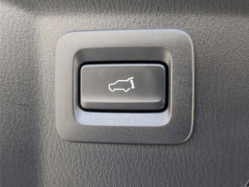 Used 2023 MAZDA CX-9 Touring image 15