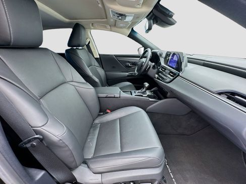 Used 2025 Lexus ES 300h w/ Premium Package image 20