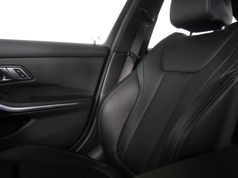 Used 2022 BMW 330i Sedan w/ Premium Package image 23