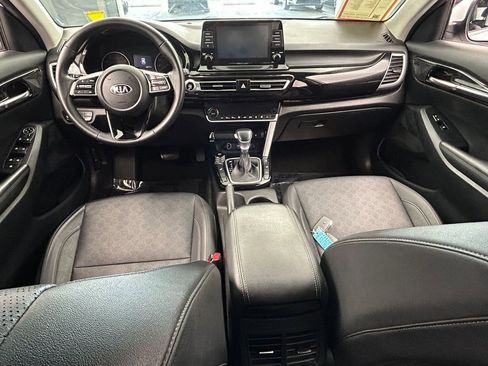 Used 2021 Kia Seltos EX image 34