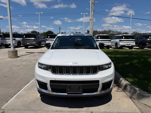 Used 2024 Jeep Grand Cherokee Limited 4xe AWD/4WD image 2