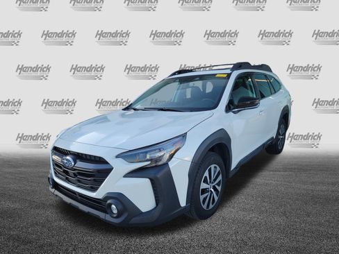 Used 2024 Subaru Outback Premium AWD/4WD image 5