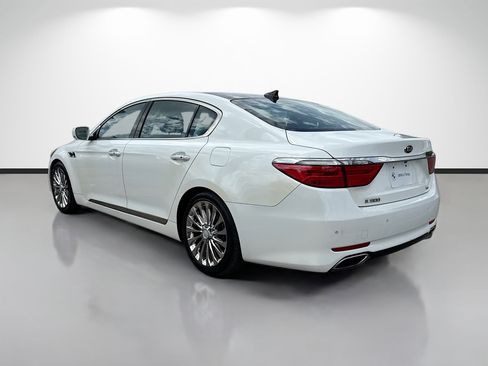 Used 2017 Kia K900 Luxury image 5