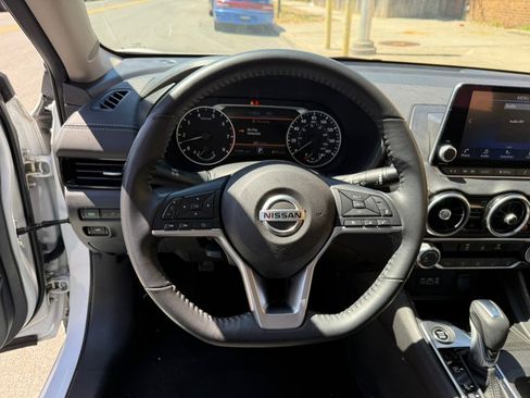 Used 2023 Nissan Sentra SV FWD image 13
