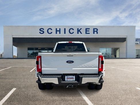 Used 2026 Ford F450 Lariat w/ Lariat Ultimate Package AWD/4WD image 4