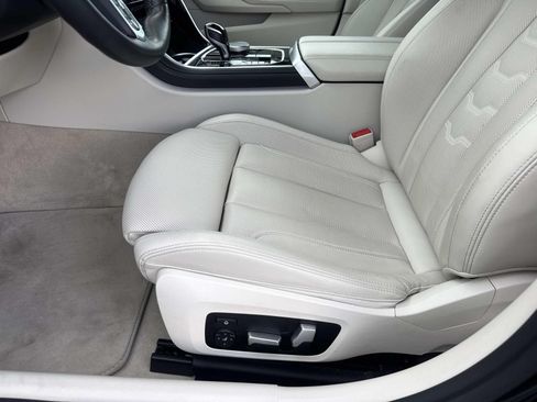 Used 2025 BMW 840i RWD image 16
